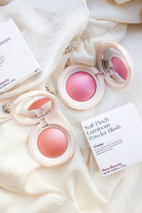 Glow Like Gomez: A Comprehensive Review of Rare Beauty’s Soft Pinch Luminous Powder Blush